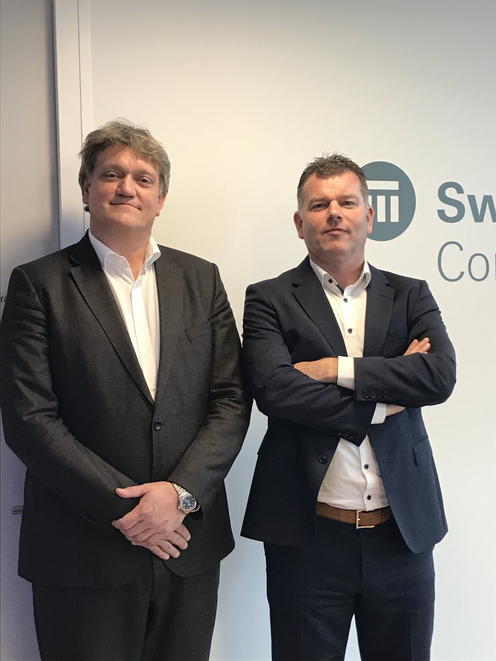 Blog of Swiss Re. Photo of Jeroen Weurding, Country Manager Benelux (left) and Gerth-Jan Heck Senior, Underwriter Construction and Engineering (right).