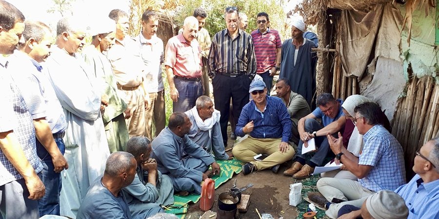 Dutch and Egyptian water experts meet in the field.