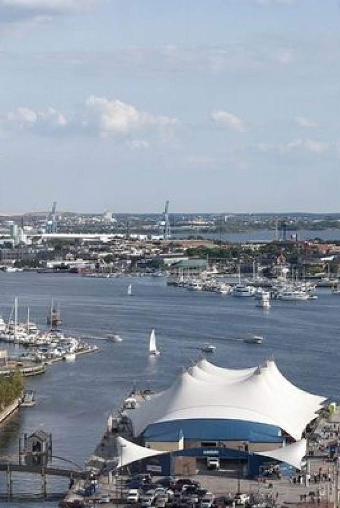 Baltimore Maryland harbour overview