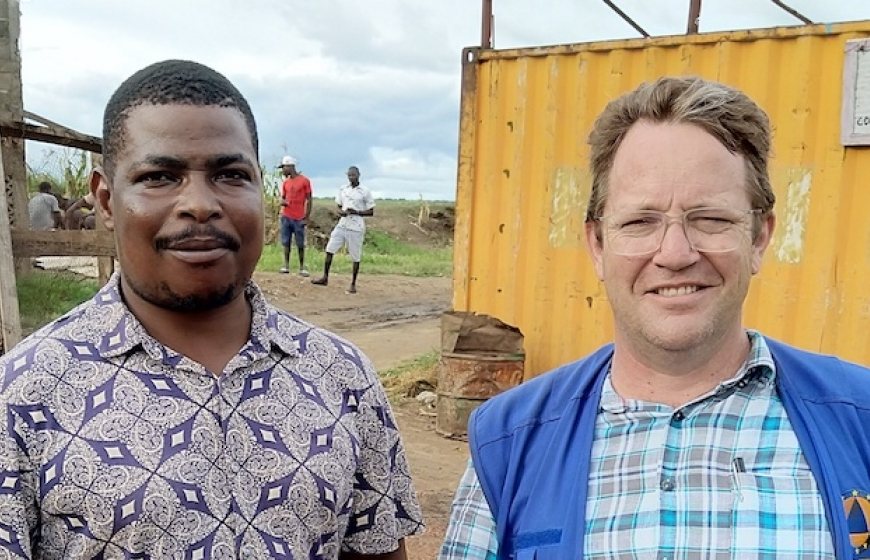 Two DSS water experts in Mozambique