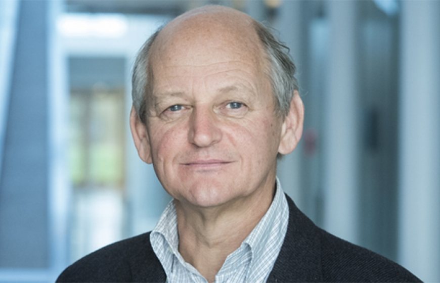 Photo of Professor Kees van Leeuwen