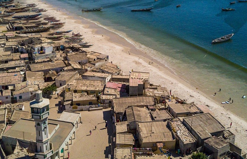 Photo of Senegal's coast. Author World Bank / Vincent Tremeau