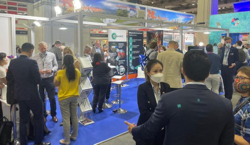 People visiting the Netherlands Pavilion at the Singapore International Water Week.